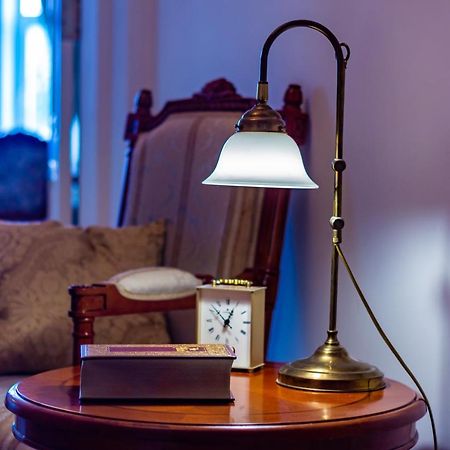 Classic Style Apartment In The Center Of リガ エクステリア 写真