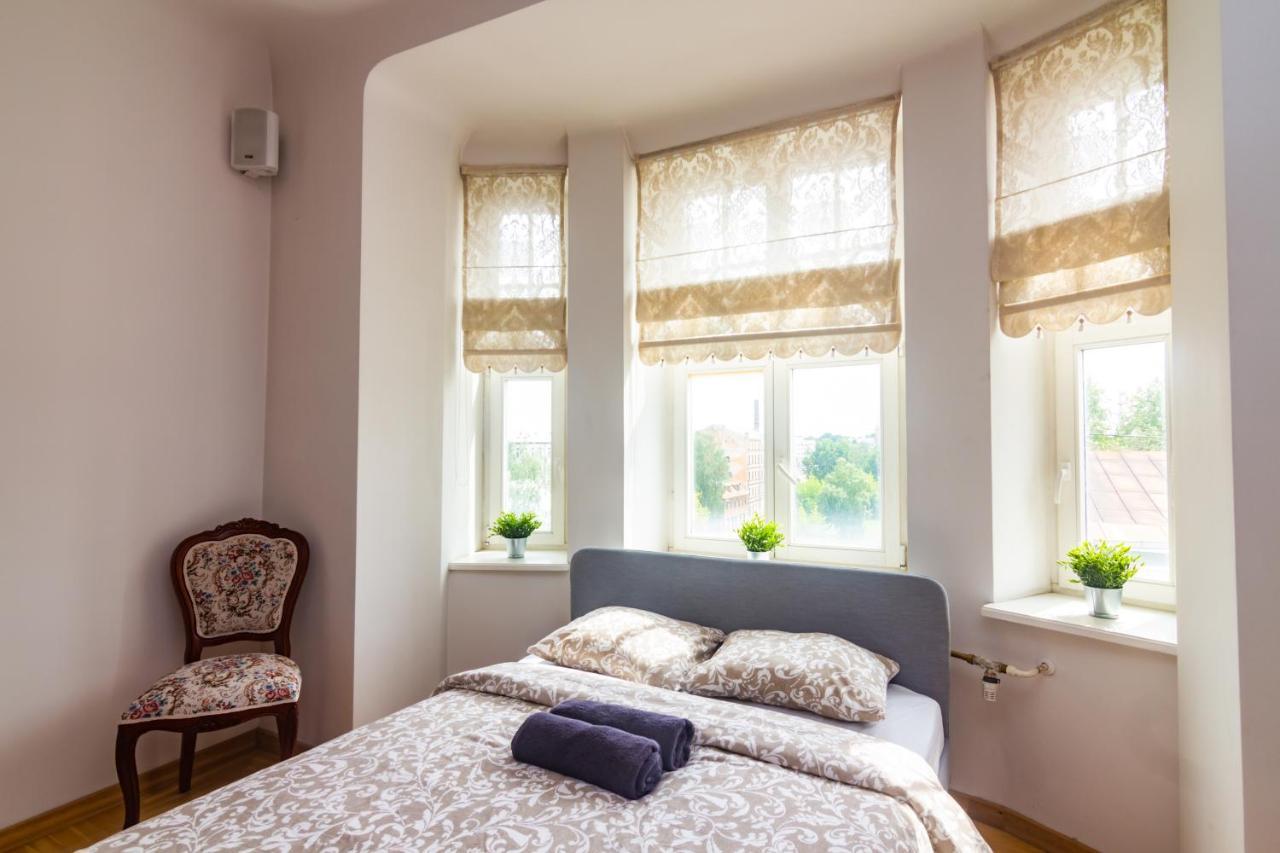 Classic Style Apartment In The Center Of リガ エクステリア 写真