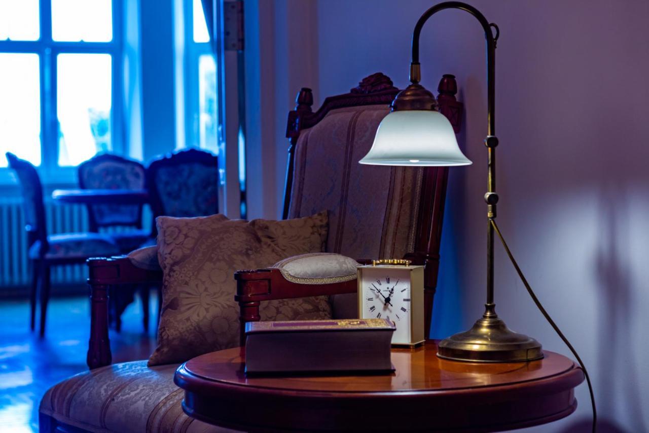 Classic Style Apartment In The Center Of リガ エクステリア 写真